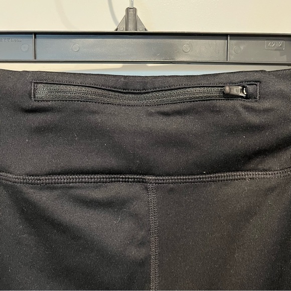 Nike Dri-Fit Swoosh cropped Leggings Sz Lg - Picture 3 of 8